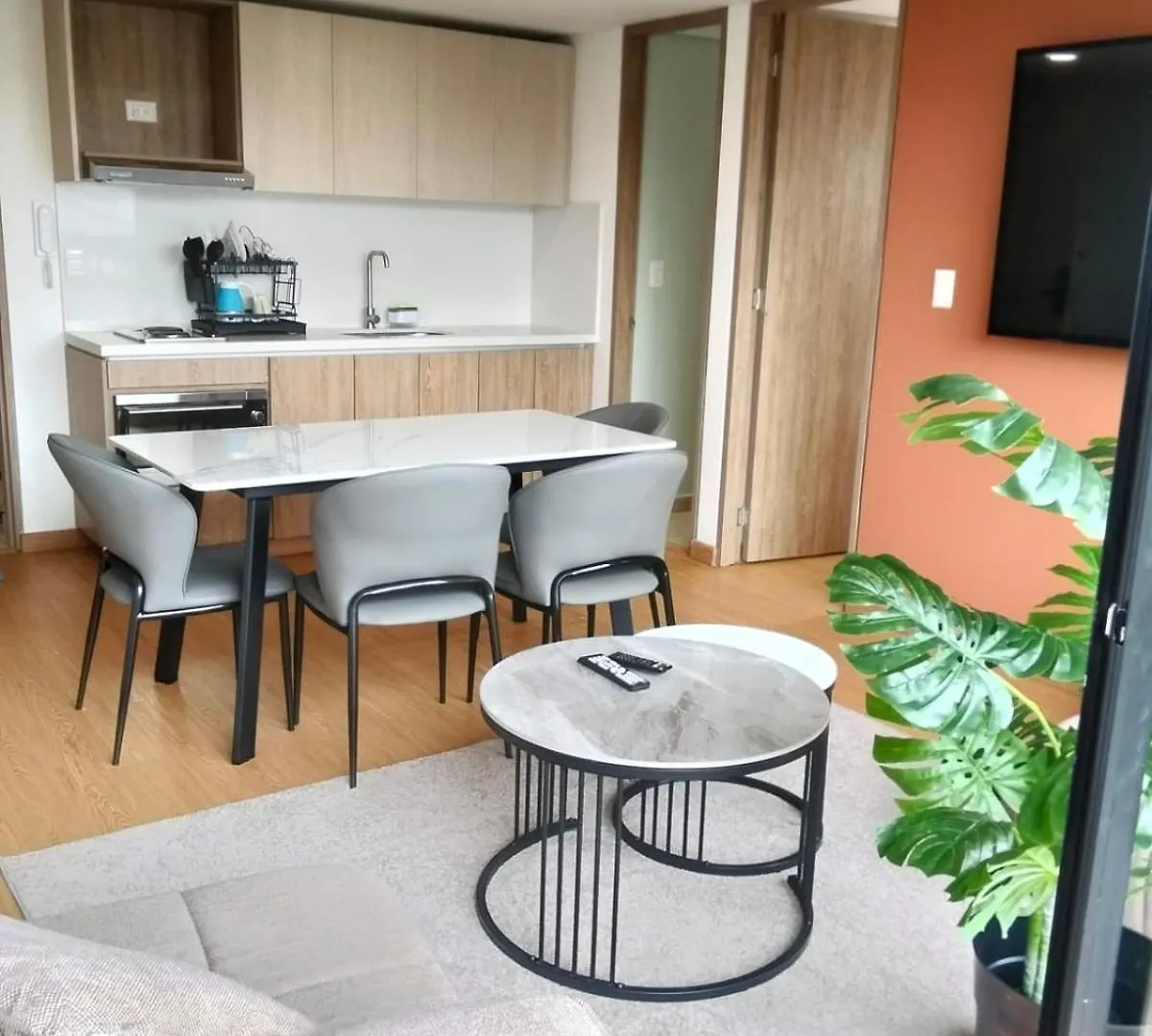 36 Av Apto 401 Bogotá Colombia